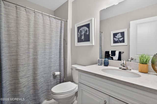 33 Samuel Drive, Barnegat, NJ 08005