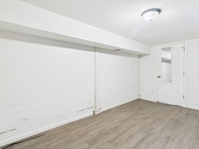 3345 W Carroll Avenue, Chicago, IL 60624