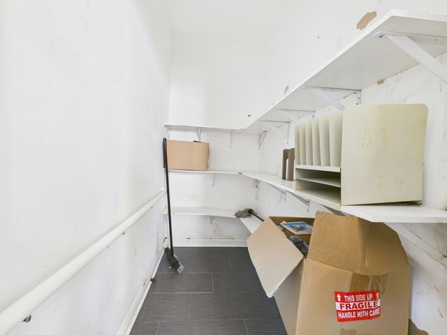 3345 W Carroll Avenue, Chicago, IL 60624