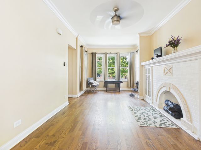 3345 W Carroll Avenue, Chicago, IL 60624