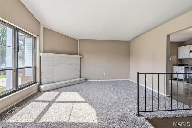 11321 Aspen Woods Drive, St Louis, MO 63138