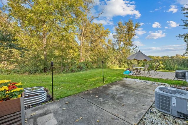 44 Silver Tree Circle, Cary, IL 60013