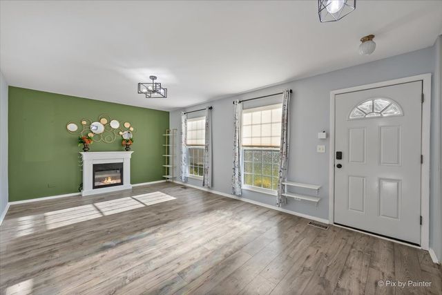 44 Silver Tree Circle, Cary, IL 60013
