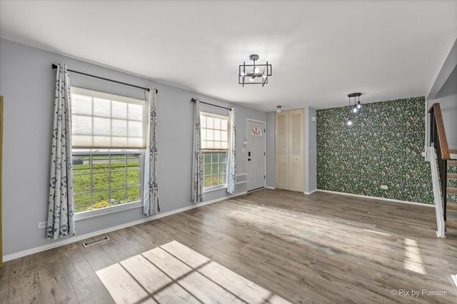 44 Silver Tree Circle, Cary, IL 60013