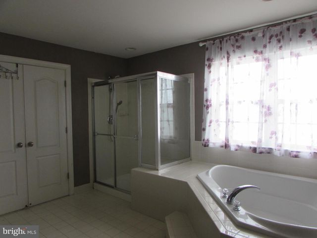 8708 DORIAN LN, Clinton, MD 20735