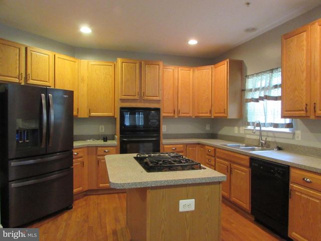 8708 DORIAN LN, Clinton, MD 20735