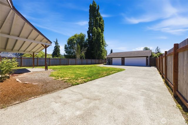 506 Calistoga Street W, Orting, WA 98360