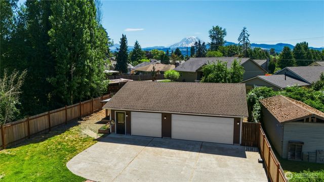 506 Calistoga Street W, Orting, WA 98360