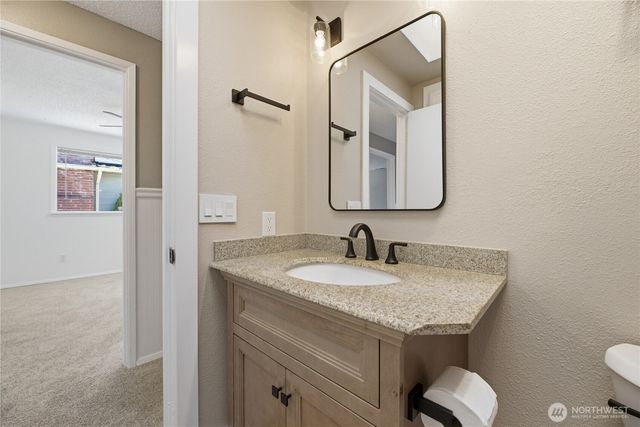 506 Calistoga Street W, Orting, WA 98360