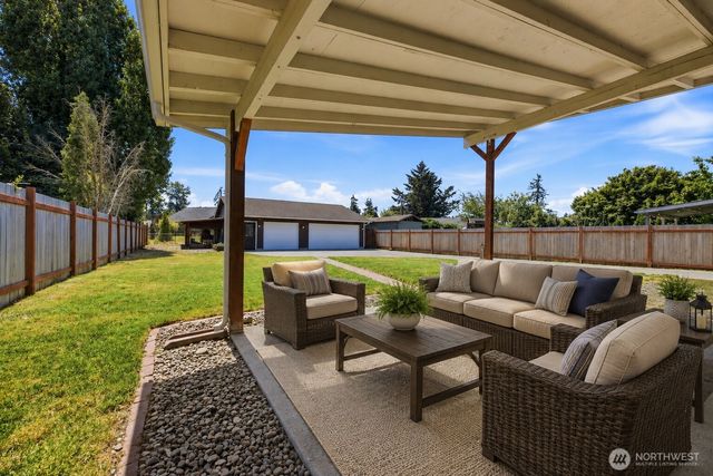 506 Calistoga Street W, Orting, WA 98360