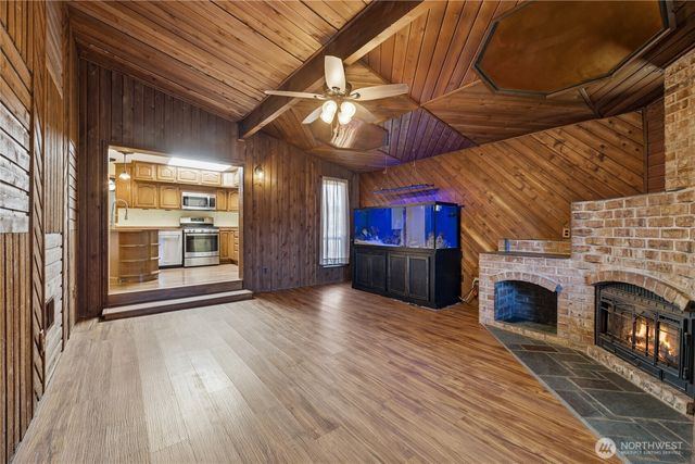 506 Calistoga Street W, Orting, WA 98360