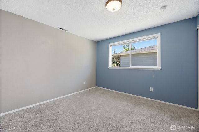 506 Calistoga Street W, Orting, WA 98360