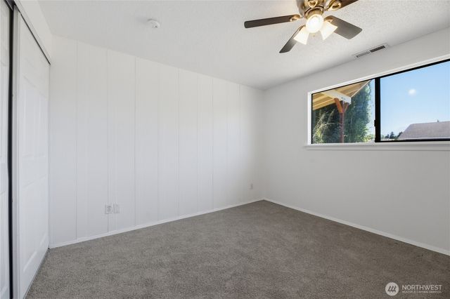 506 Calistoga Street W, Orting, WA 98360