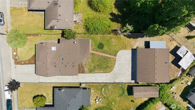 506 Calistoga Street W, Orting, WA 98360