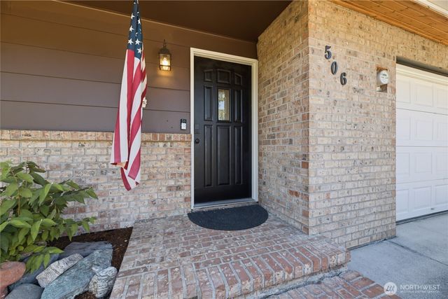 506 Calistoga Street W, Orting, WA 98360