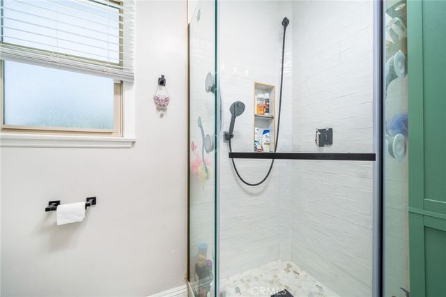 5595 Hawthorne, Montclair, CA 91763