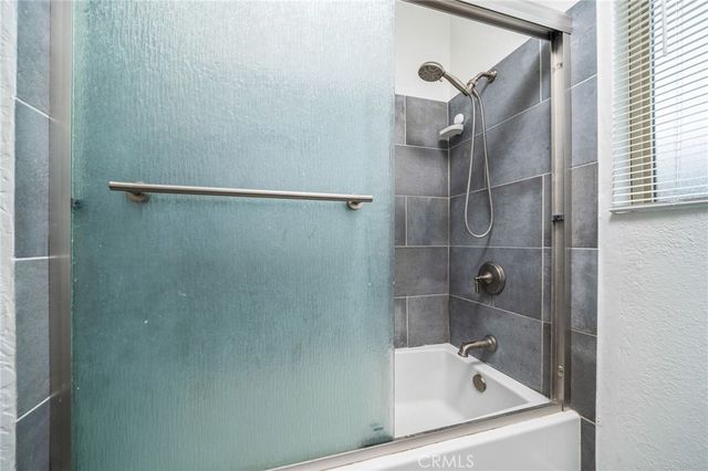 5595 Hawthorne, Montclair, CA 91763
