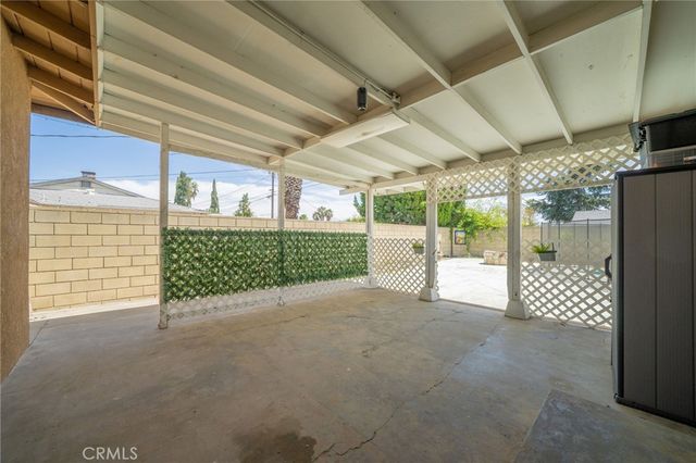 5595 Hawthorne, Montclair, CA 91763