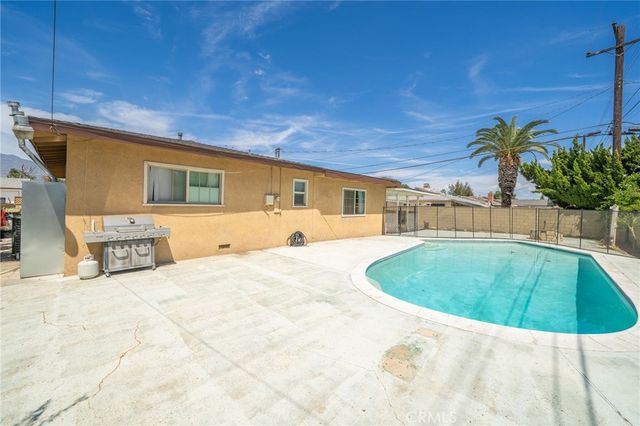 5595 Hawthorne, Montclair, CA 91763