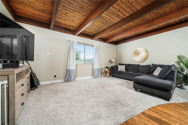 5595 Hawthorne, Montclair, CA 91763