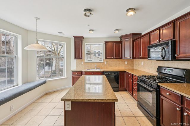 2 Leeward Drive, Haverstraw, NY 10927