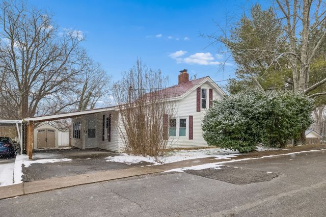 203 Hull Ave, Carthage, TN 37030