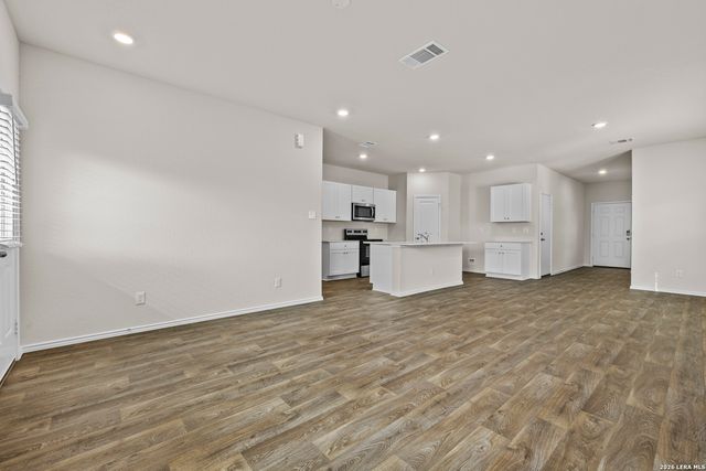 1521 Agave Cellar, New Braunfels, TX 78130