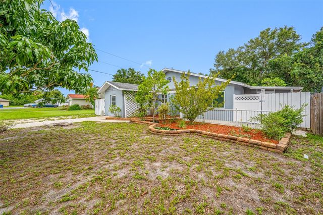 4115 55TH AVENUE DRIVE E, Bradenton, FL 34203