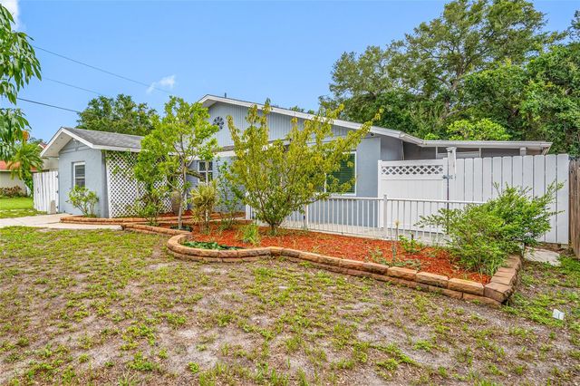 4115 55TH AVENUE DRIVE E, Bradenton, FL 34203