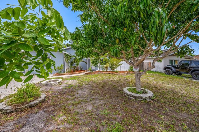 4115 55TH AVENUE DRIVE E, Bradenton, FL 34203