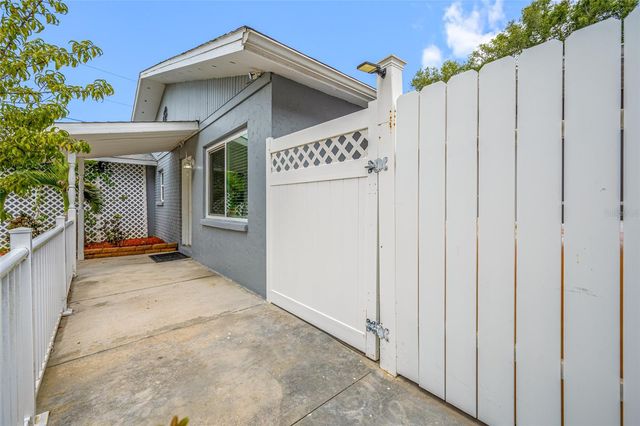 4115 55TH AVENUE DRIVE E, Bradenton, FL 34203