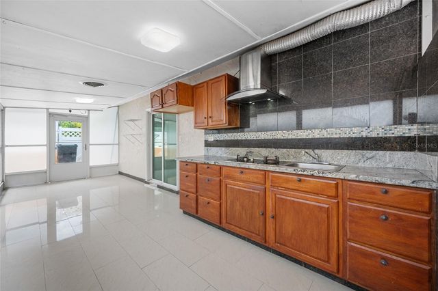 4115 55TH AVENUE DRIVE E, Bradenton, FL 34203
