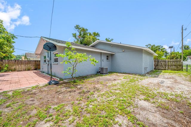 4115 55TH AVENUE DRIVE E, Bradenton, FL 34203