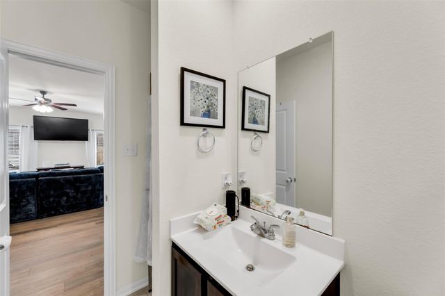 10510 Watershed Drive, Rosharon, TX 77583