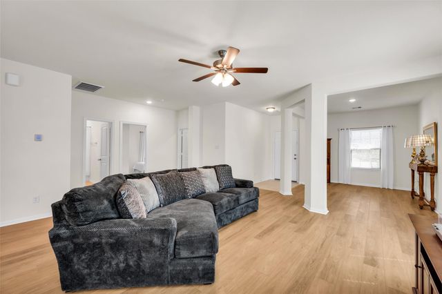 10510 Watershed Drive, Rosharon, TX 77583