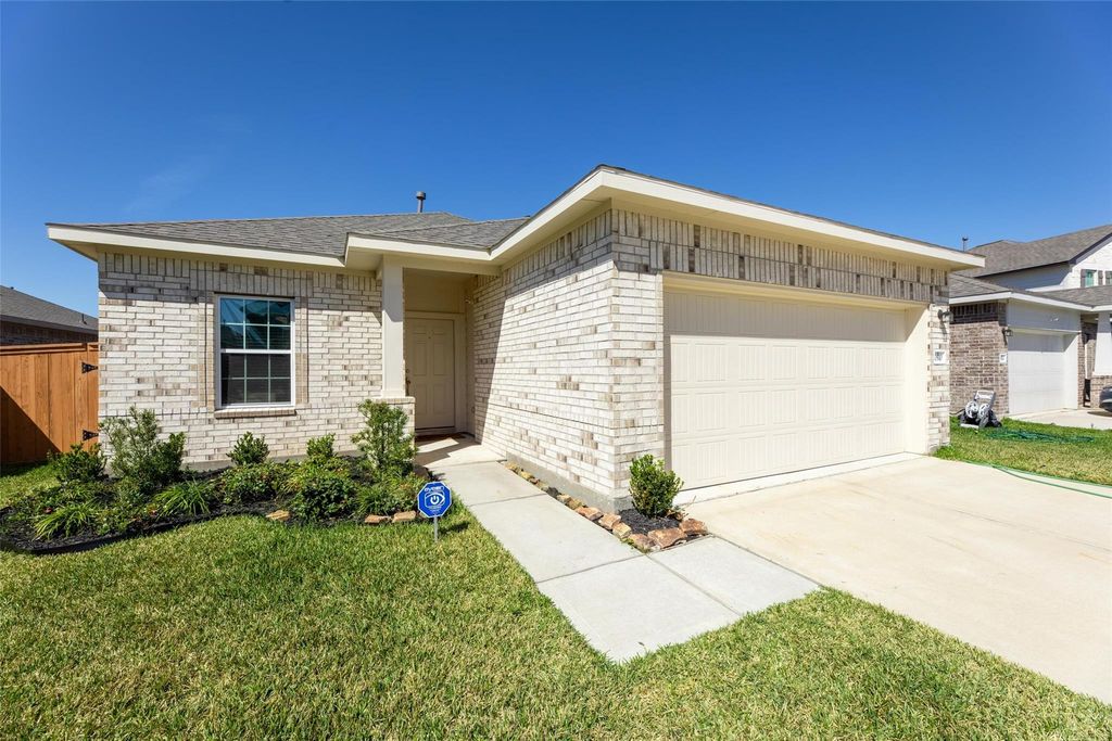 10510 Watershed Drive, Rosharon, TX 77583