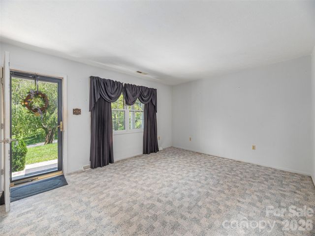 25 Laurel Park Drive, Arden, NC 28704