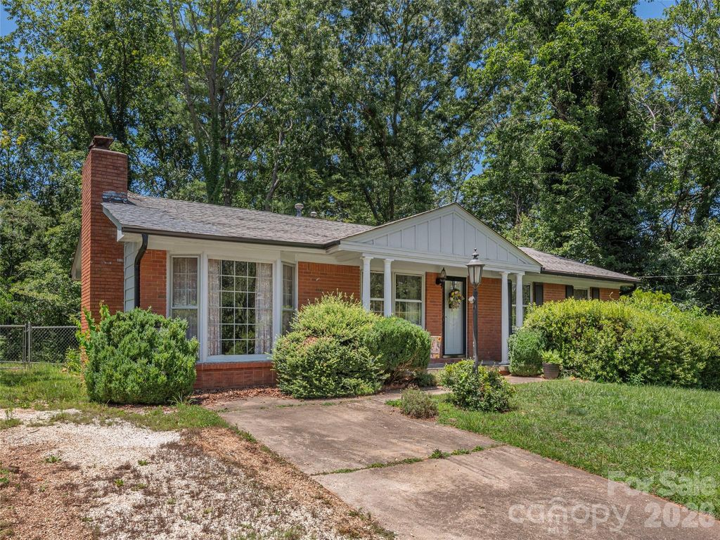25 Laurel Park Drive, Arden, NC 28704