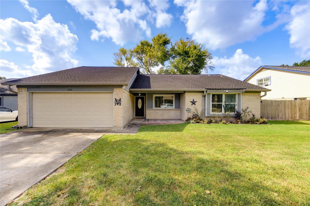 2410 Parkview Drive, Pearland, TX 77581