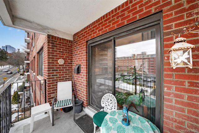 25 Lake Street 3D, White Plains, NY 10603