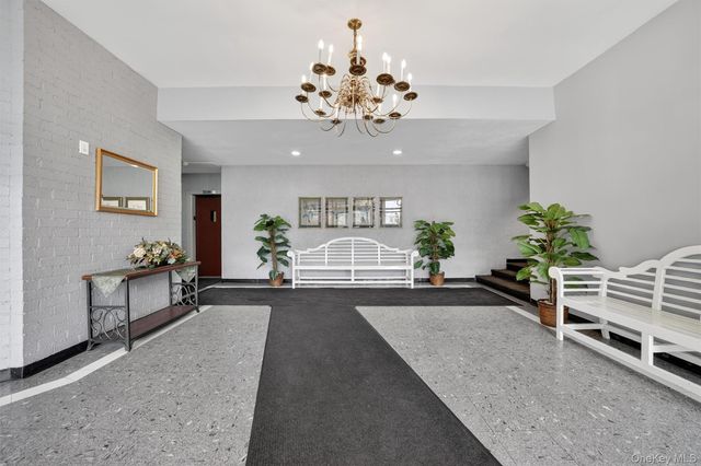 25 Lake Street 3D, White Plains, NY 10603