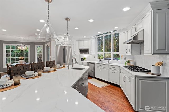 13543 160th Avenue NE, Redmond, WA 98052