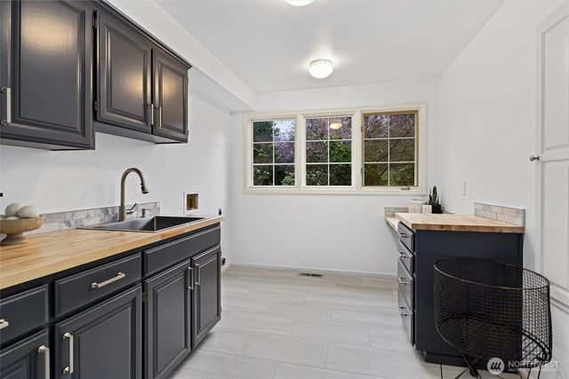 13543 160th Avenue NE, Redmond, WA 98052