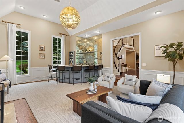 13543 160th Avenue NE, Redmond, WA 98052