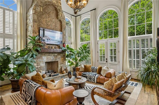 4320 Lakehaven Drive NE, Atlanta, GA 30319