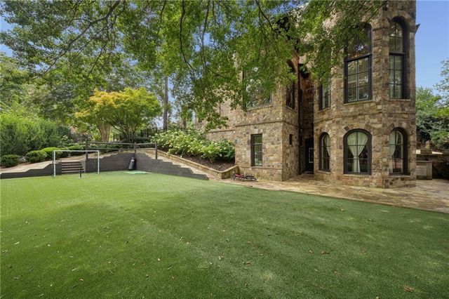 4320 Lakehaven Drive NE, Atlanta, GA 30319