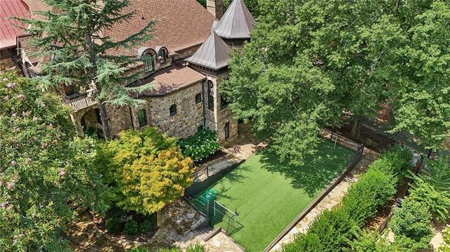 4320 Lakehaven Drive NE, Atlanta, GA 30319