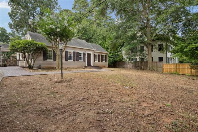 4320 Lakehaven Drive NE, Atlanta, GA 30319
