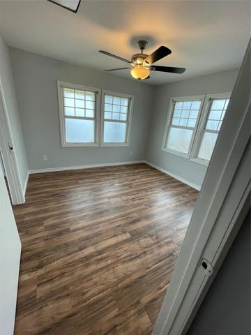 1208 E Magnolia Avenue, Fort Worth, TX 76104