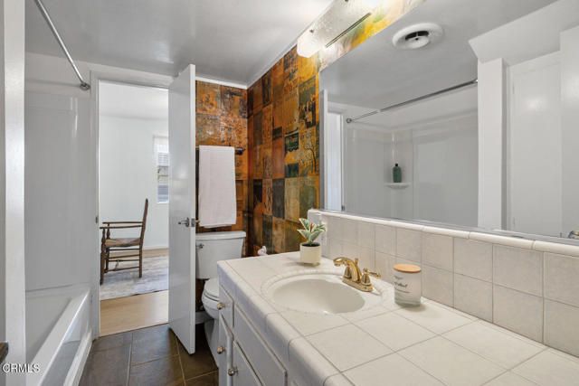 469 Court Avenue, Ventura, CA 93003